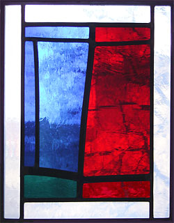 <span style="font-weight: bold">Vorhängescheibe >blau/rot< </span><br />Bleiverglasung mit Echtantikglas (H: 38 cm, B. 35 cm)